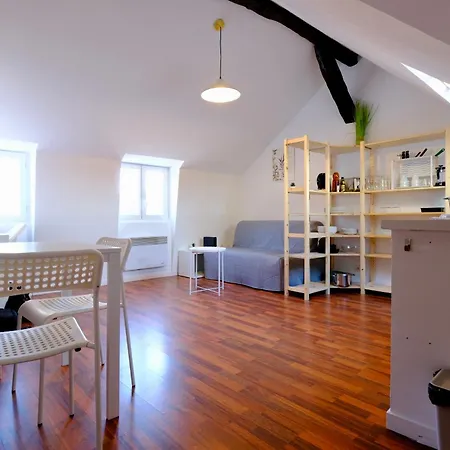 Le Toit Des Carmes *